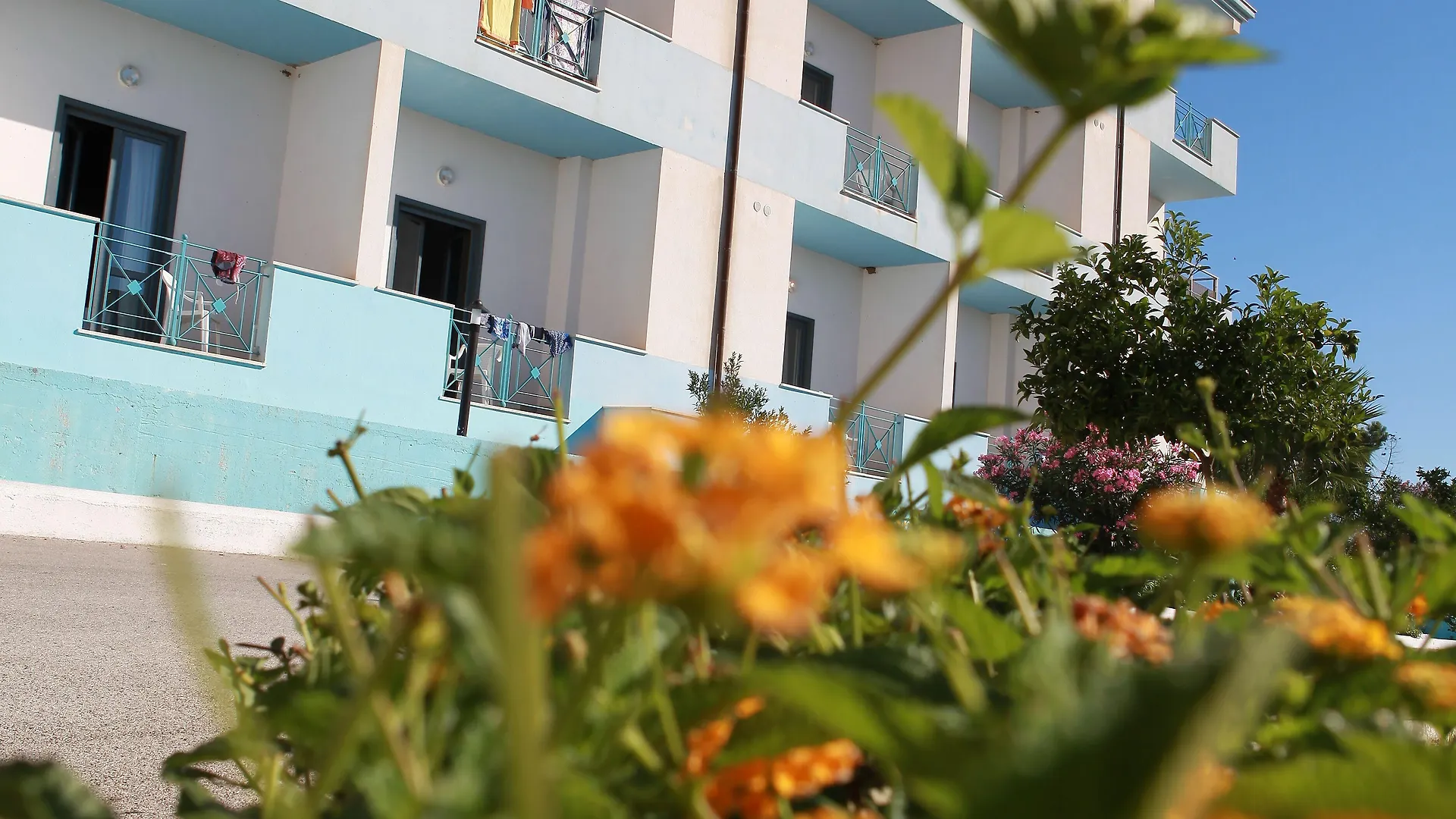 Hotel Club Selinunte Beach Aimori Marinella di Selinunte 4*,